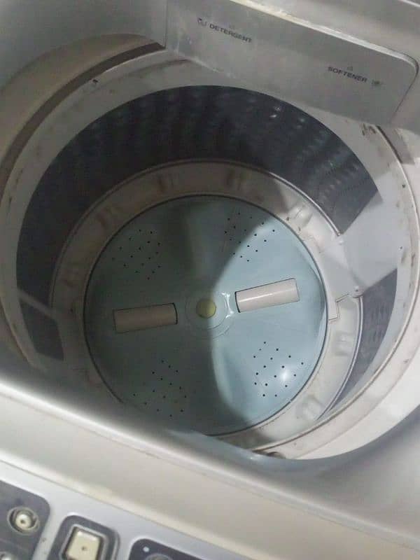 Sumsung fully automatic washing machine 4