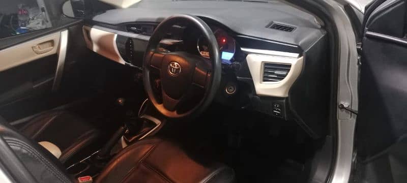 Toyota Corolla GLI 2015 10