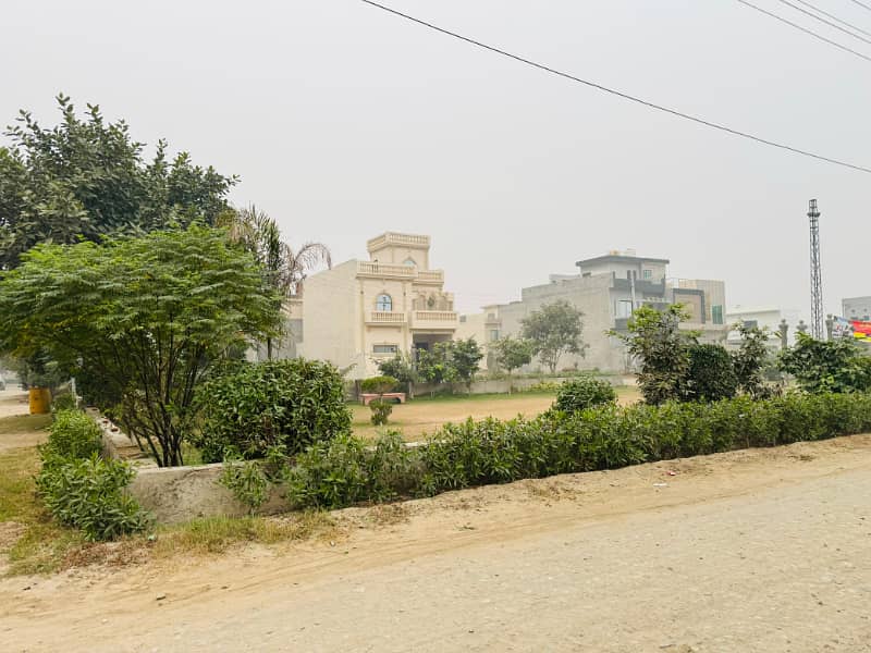 Al-Haram Garden Is A Beautiful Green Space Next To Centre Park. It Is A Great Place To Relax And Enjoy Nature. 20