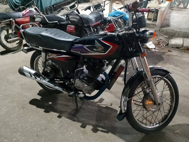 honda CG 125 model 2017 Karachi number 11