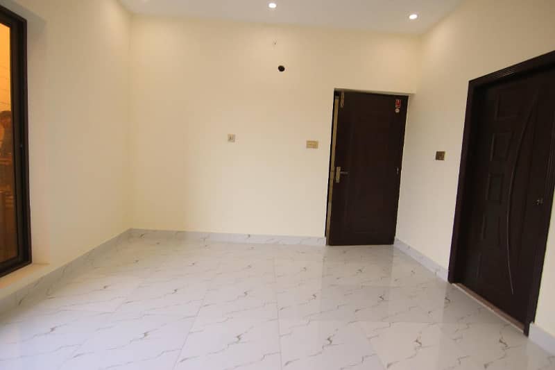 10 Marla House Available For Sale In Khayaban Colony 3 14