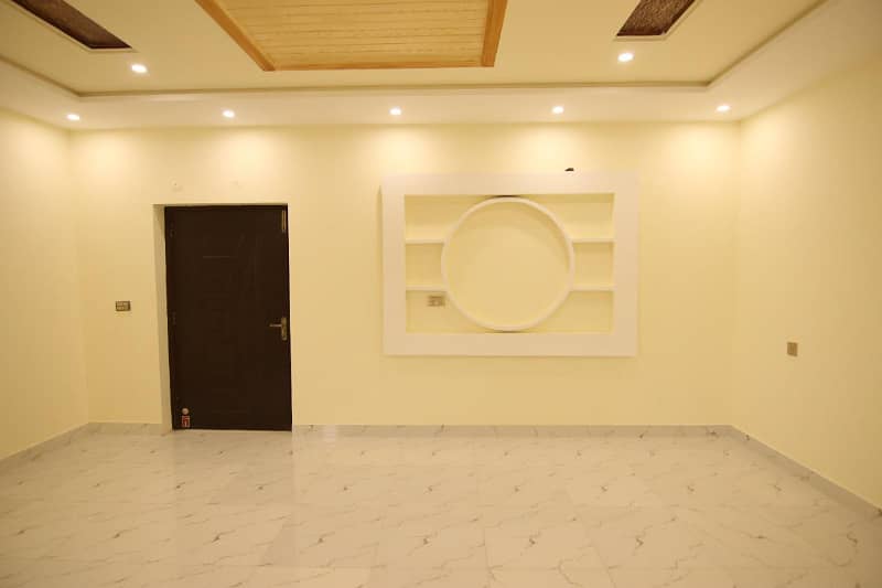 10 Marla House Available For Sale In Khayaban Colony 3 20