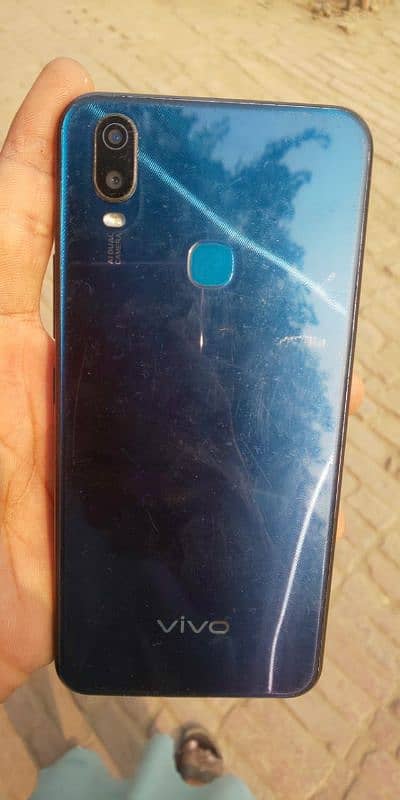 vivo y11 3/32gb urgent sale 4