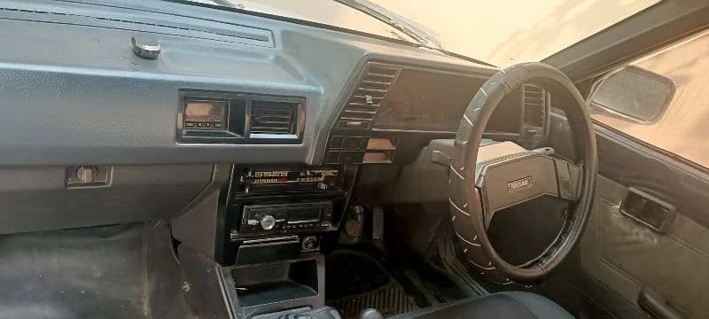 Nissan Sunny 1987 6