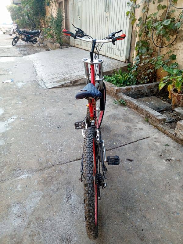 whelling cycle only 1 month used urgent sale both Tyres are new 3