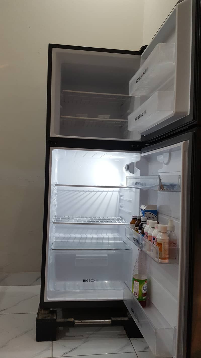 Haier Fridge Grey color model HRF-246EPB 2