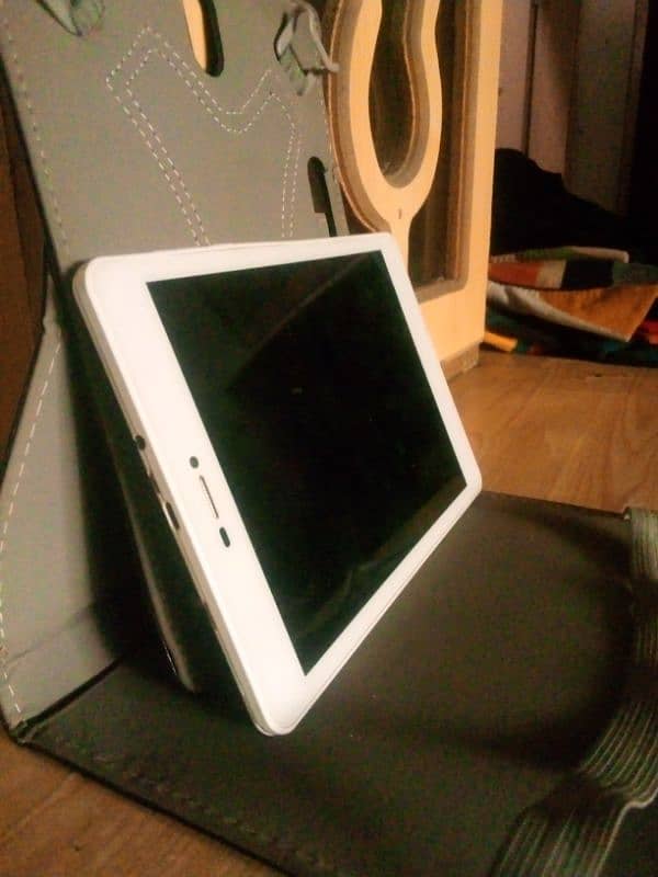 Q old model tablet 4