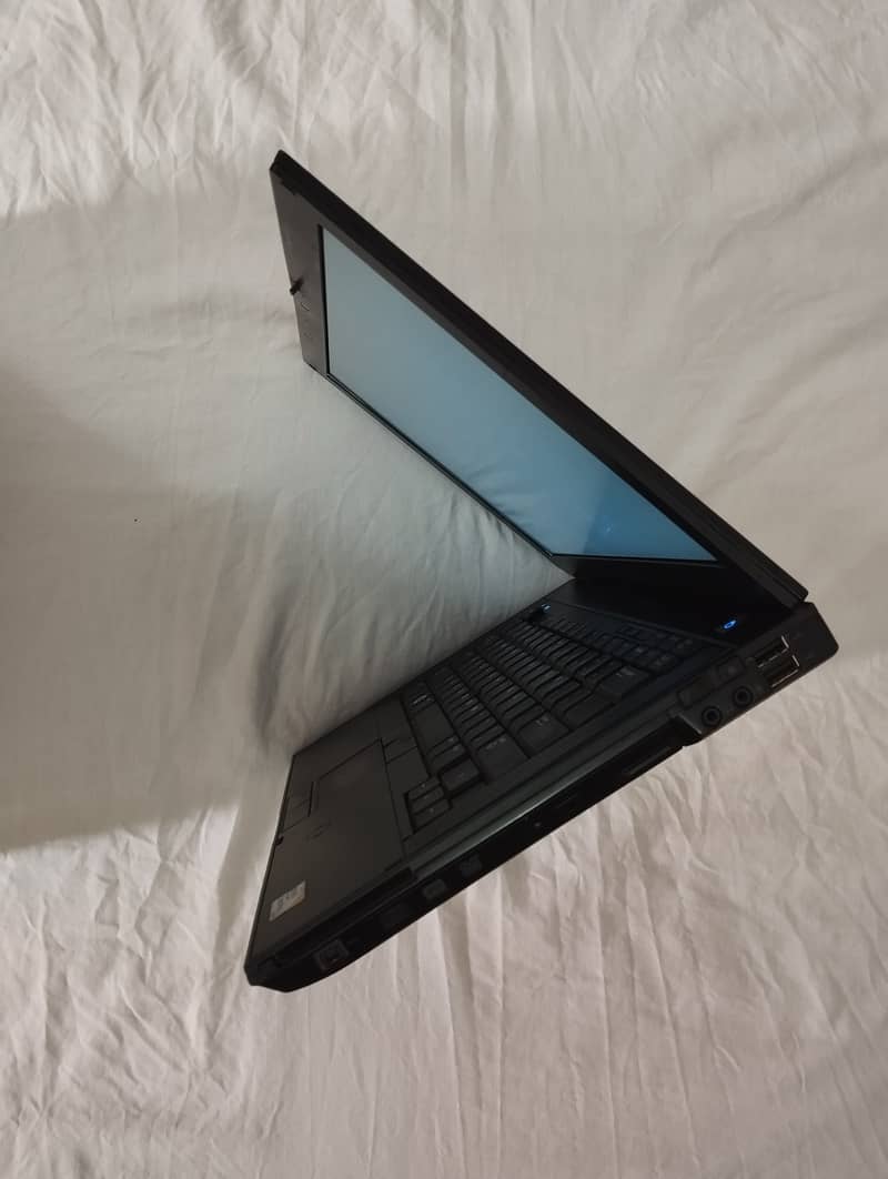 DELL Latitude E6400 & E6420 Laptop 5