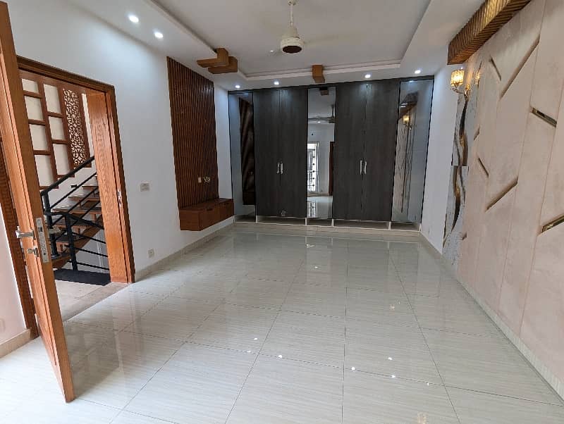 Brand New House With Basement For Sale 29