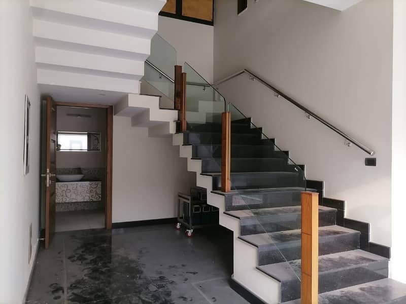 DHA Phase 3 - Block Y 2 Kanal House Up For Sale 19