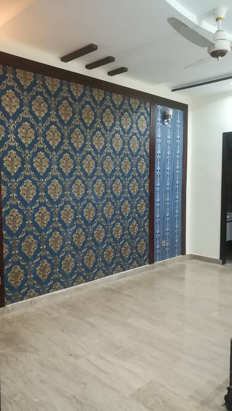 10 marla 1st floor for rent allama iqbal town lahore 11