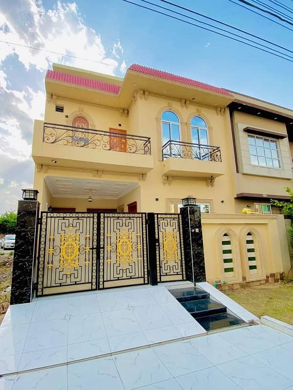 AA BLOCK 5 MARLA HOUSE FOR SALE BEAUTIFUL HOUSE NEAR FEROZ PUR ROAD 1