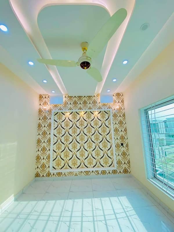 AA BLOCK 5 MARLA HOUSE FOR SALE BEAUTIFUL HOUSE NEAR FEROZ PUR ROAD 6