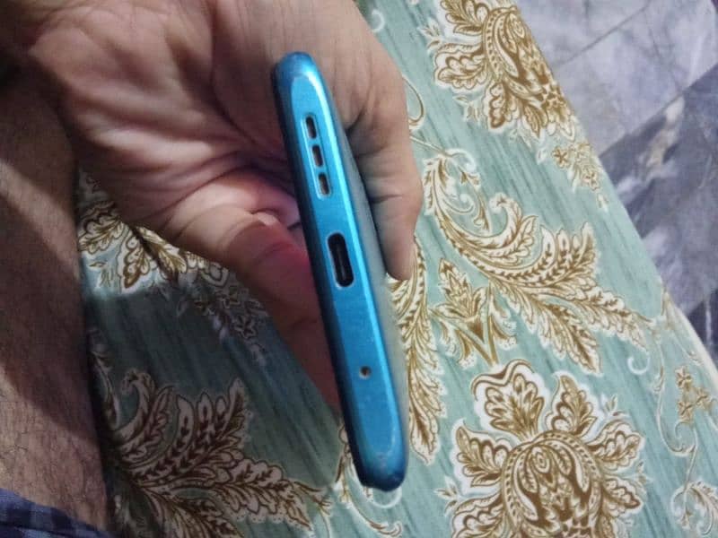 redmi 9t in fine condition 3