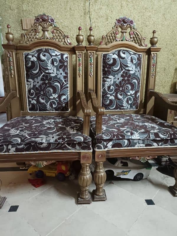 chinyoti furniture,bed set,room chair,deewan chair,dressing tabel. 4