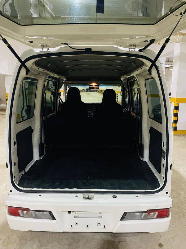 Daihatsu Hijet 2019 4