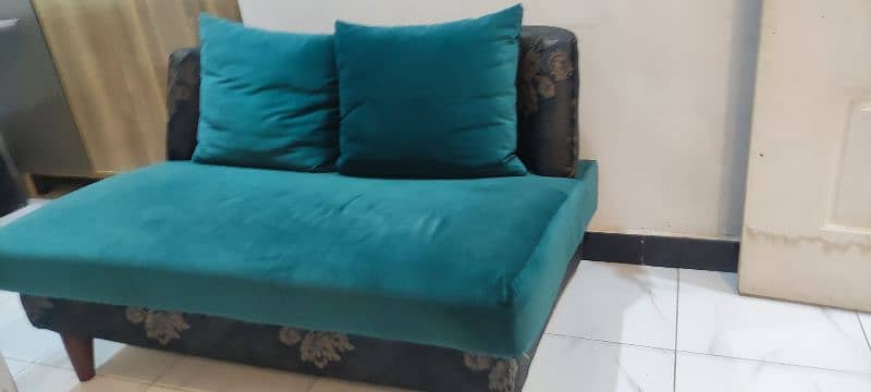 urgent sale sofa set in thrift price 1