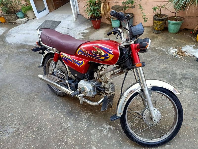 United 70cc red colour all Punjab number 4