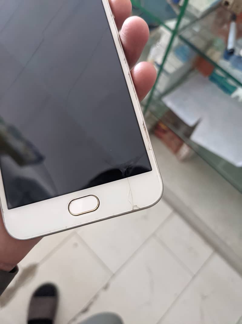 Oppo F1S 4/64 2