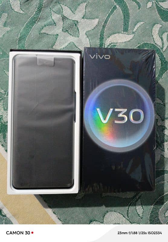 Vivo V30 5G - Like New, Full Box, Amazing Deal! 0