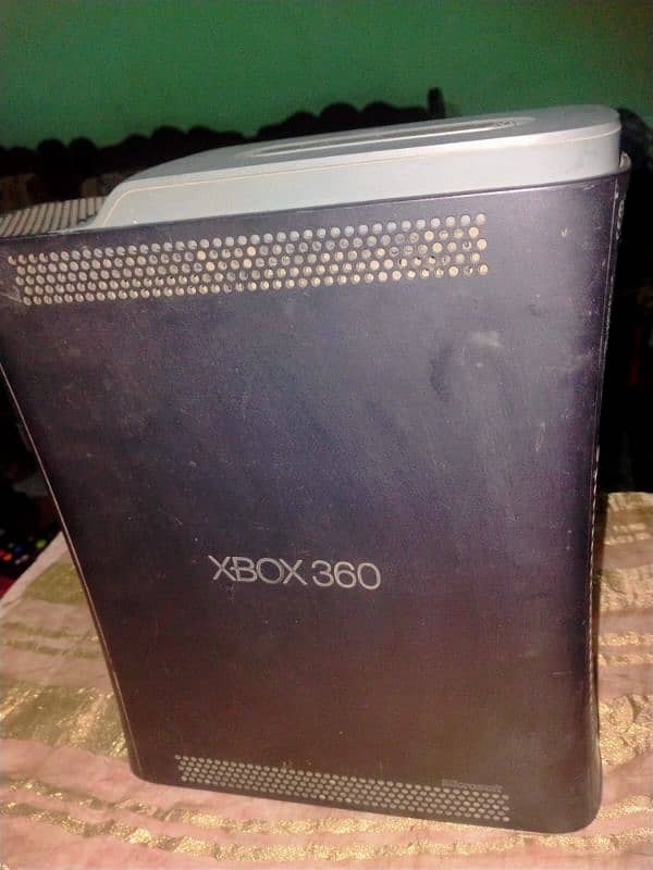 Xbox console good condition 2