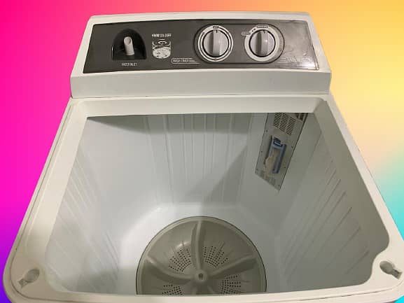 Haier semi-automatic Washing Maching and Spinner Dryer 10