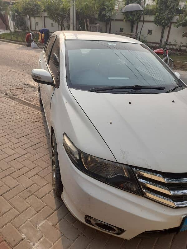 Honda city white 1st owner. . model 2015 1