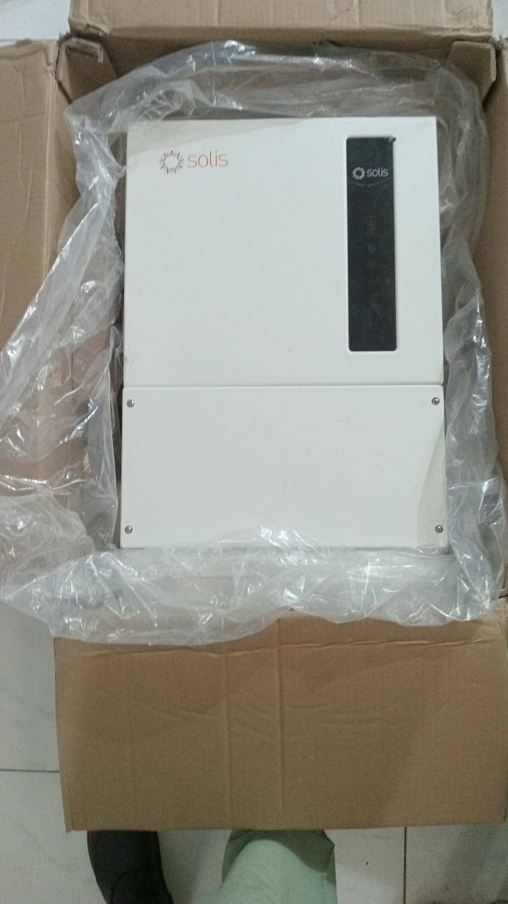 Solis Brand New 8KW Single Phase Hybrid Inverter with 5 Year Warranty 1