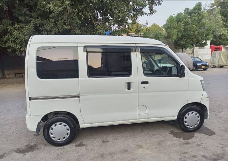 Daihatsu Hijet 2014 4