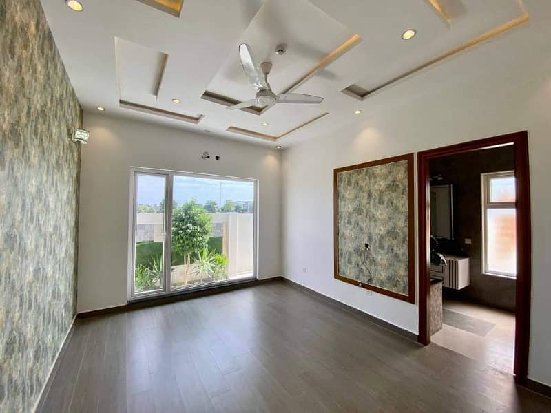 Upper Locked-1 Kanal Remarkable Lower Portion On Top Location For Rent in DHA Phase 6 Lahore 4