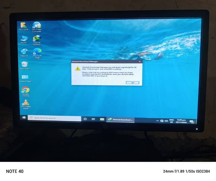 HP Elite display E231 1