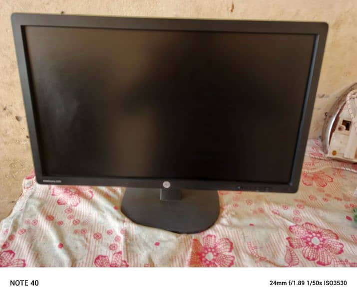 HP Elite display E231 12