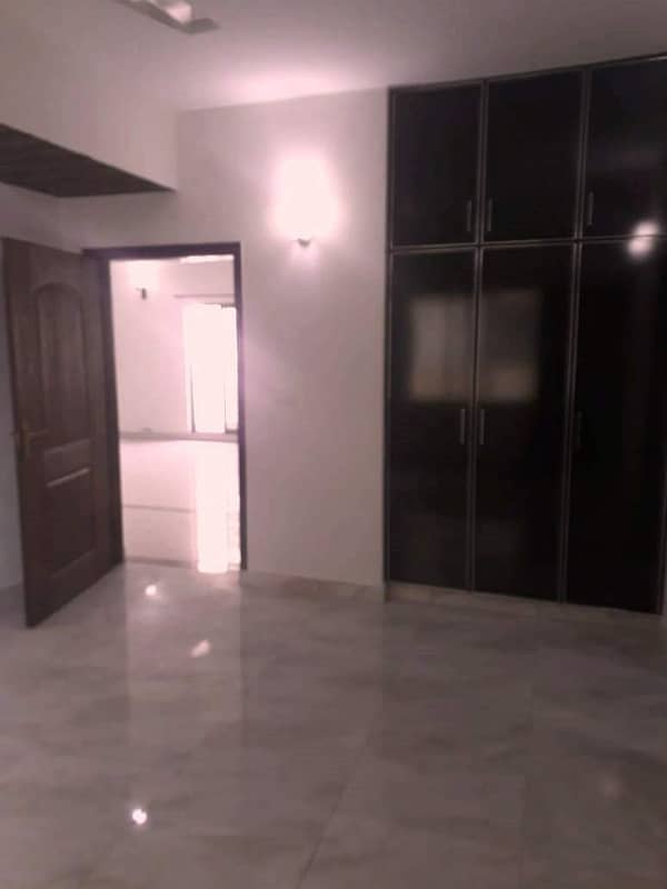 10 Marla 3 Beds Brand New Flat For Sale 22