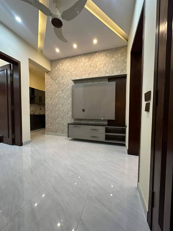 Independent House 6 Bed Dd 2 Kitchen Ground Plus 1 240 Sq Yard Bran New House In Gulshan 12