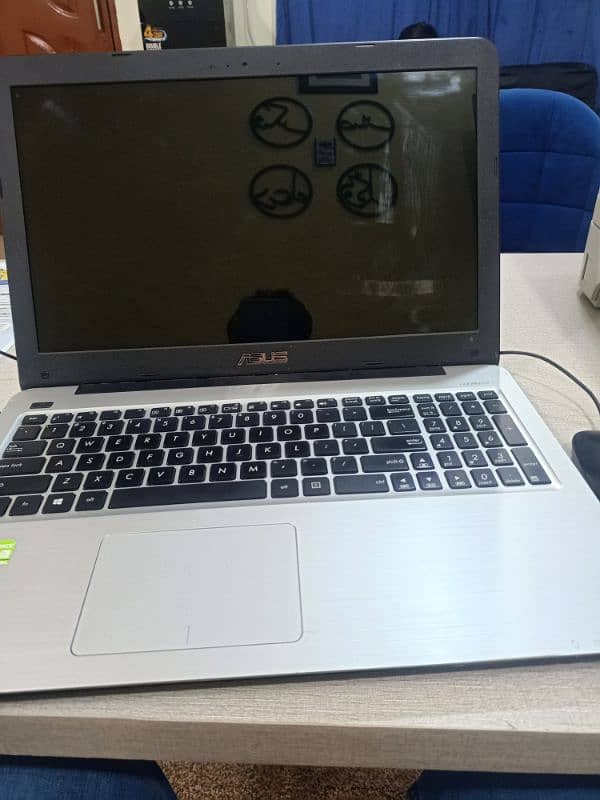 Asus Laptop 0