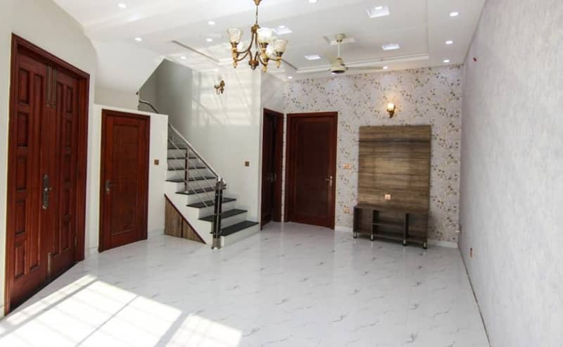 3 Beds 5 Marla Double Storey Brand New House For Sale Formanites Housing Scheme Lahore. 0