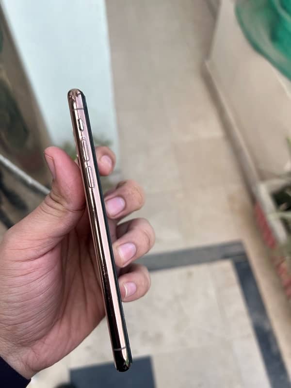 Iphone xs PTA Approved 64gb 4