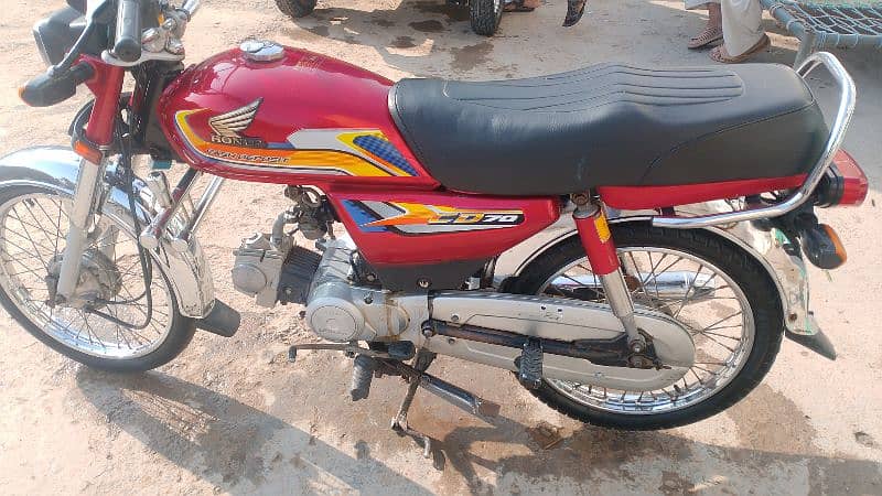 bike saf Condition mn ha engine no repair tyre new battery new 6