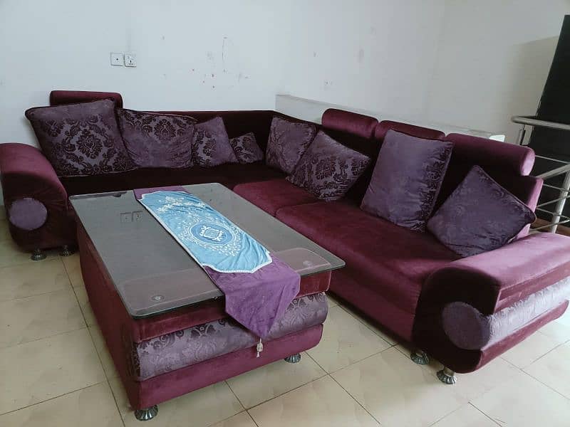 sofa in excellent condition 2