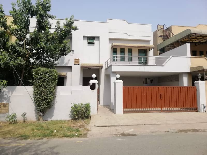 10 Marla 3 Bedroom House Available For Sale In Sector E, Askari 10, Lahore Cantt 0