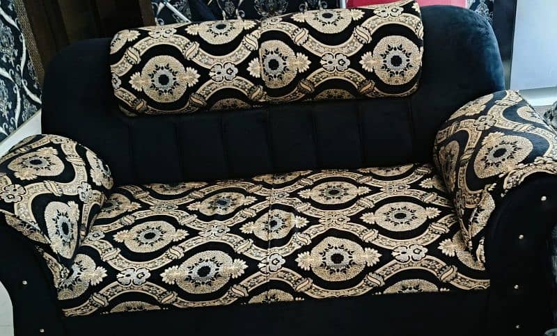 Sofa Set Black Golden Color 0