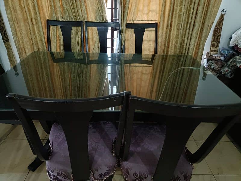 dinning table with 6 chairs for sale 0