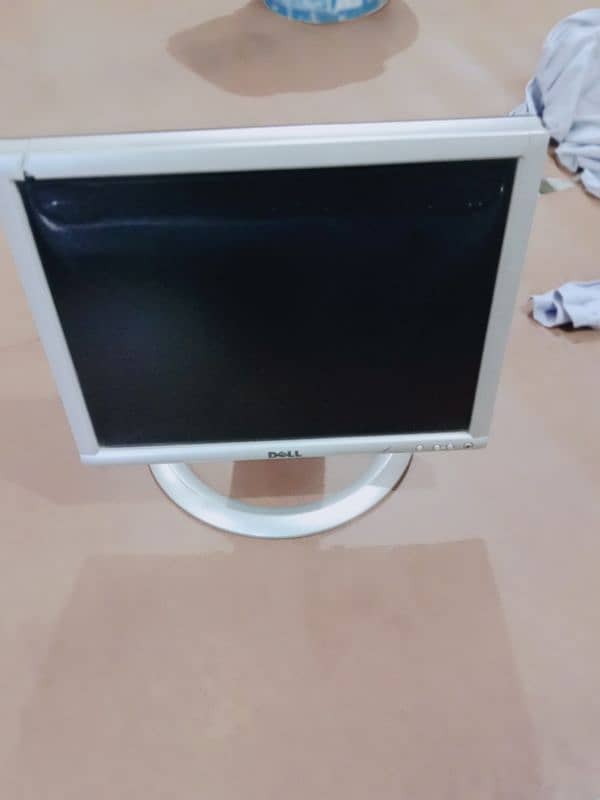 Dell lcd monitor+ TV 4