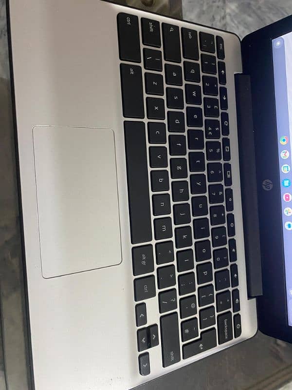 Ellite Chrome book for urgent Sale 1