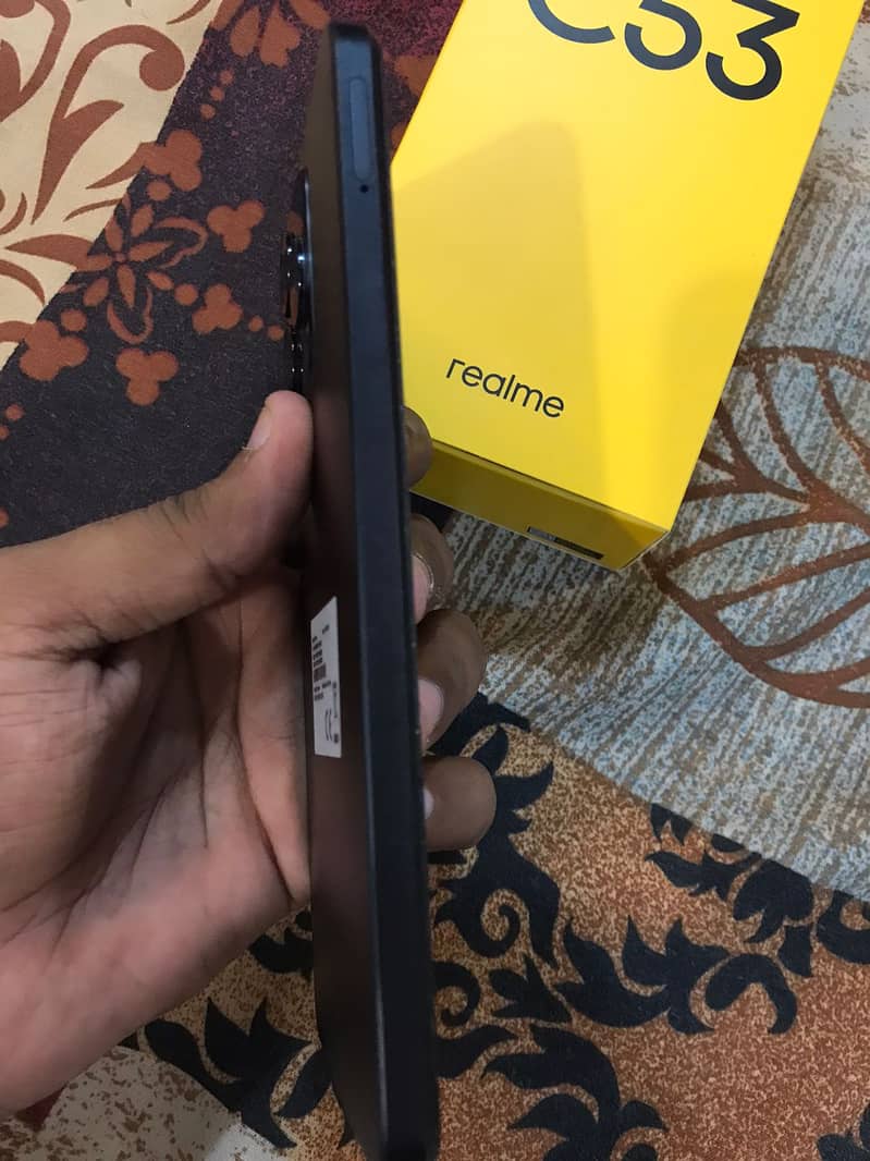 Realme C53 4