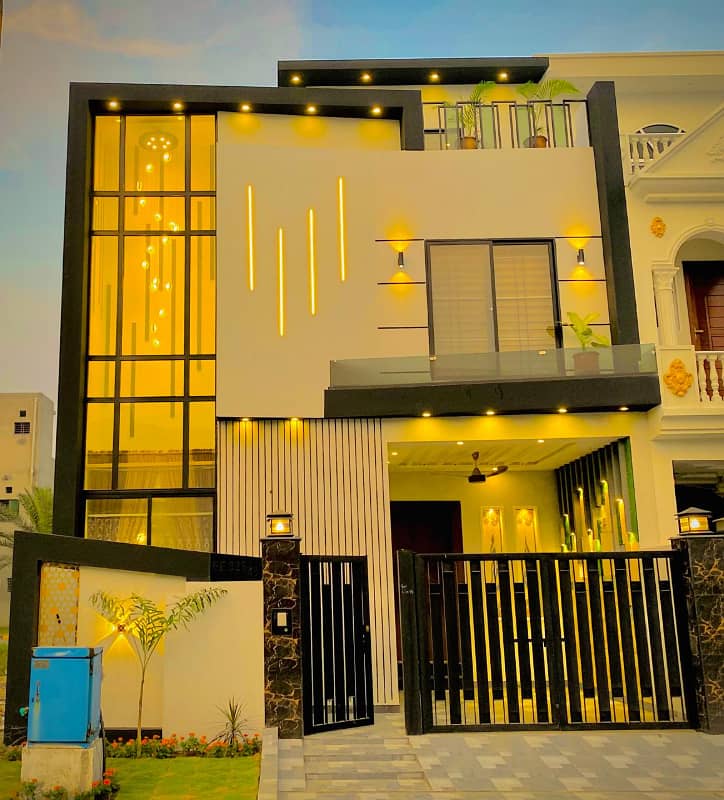 5 MARLA BRAND NEW HOUSE AVAILABLE FOR SALE (AT REASONABLE PRICE) IN CITI HOUSING GUJRANWALA 2