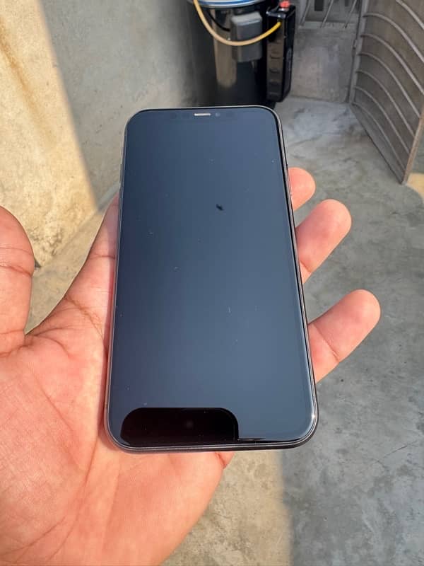 iphone 11 64gb jv black with box and cable orignal 5