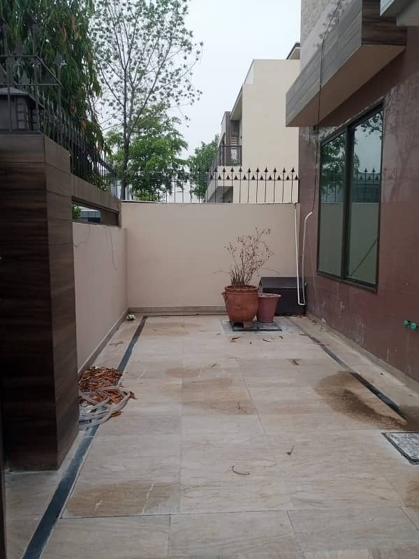 10 MARLA HOUSE FOR RENT IN DHA RAHBAR 11 PHASE 1. GASS AVAILABLE 3