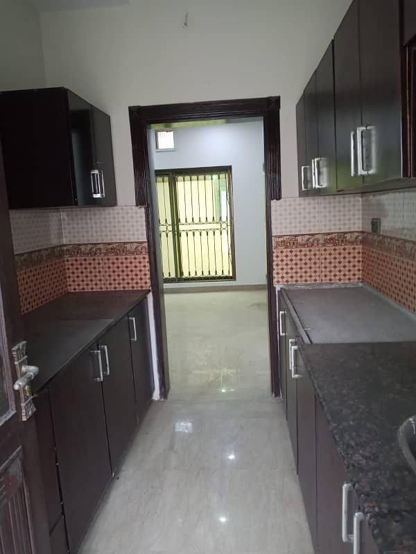 10 MARLA HOUSE FOR RENT IN DHA RAHBAR 11 PHASE 1. GASS AVAILABLE 31