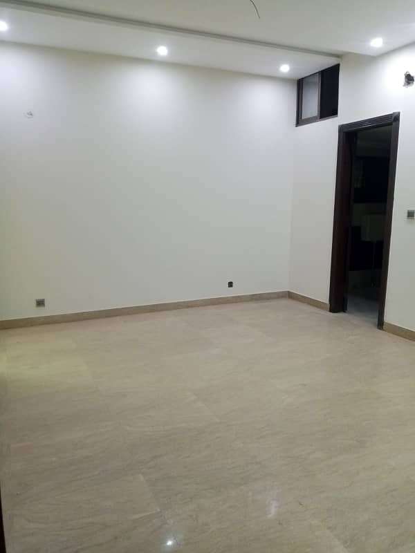 10 MARLA HOUSE FOR RENT IN DHA RAHBAR 11 PHASE 1. GASS AVAILABLE 38